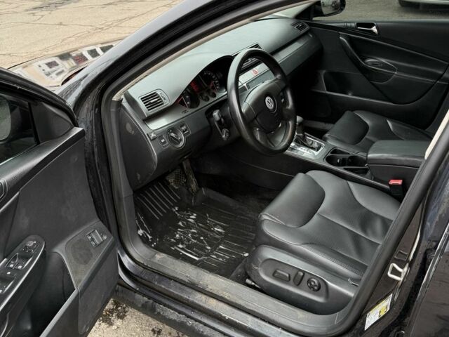 Черный Фольксваген Пассат, объемом двигателя 2 л и пробегом 200 тыс. км за 3199 $, фото 8 на Automoto.ua