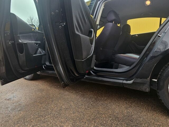 Черный Фольксваген Пассат, объемом двигателя 2 л и пробегом 340 тыс. км за 2857 $, фото 15 на Automoto.ua