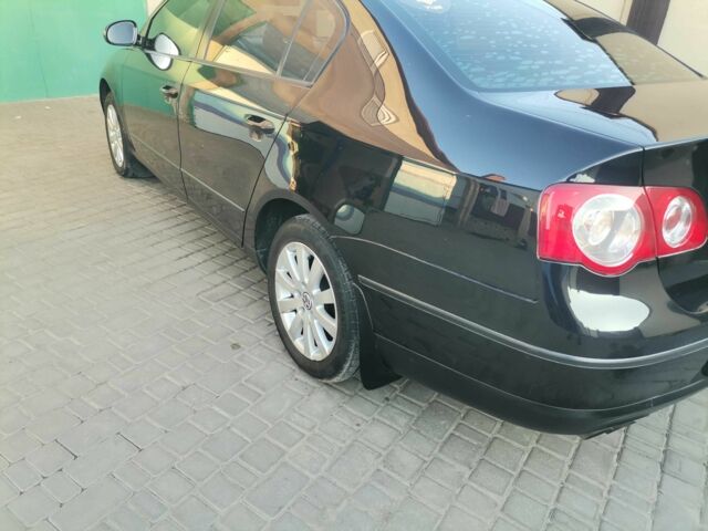 Черный Фольксваген Пассат, объемом двигателя 2 л и пробегом 278 тыс. км за 6150 $, фото 6 на Automoto.ua