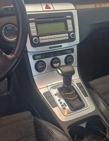 Чорний Фольксваген Пассат, об'ємом двигуна 2 л та пробігом 269 тис. км за 6500 $, фото 4 на Automoto.ua