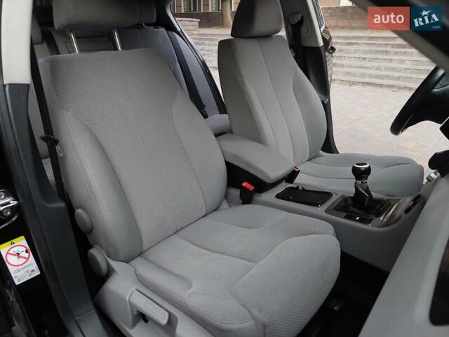 Черный Фольксваген Пассат, объемом двигателя 0 л и пробегом 186 тыс. км за 7777 $, фото 38 на Automoto.ua