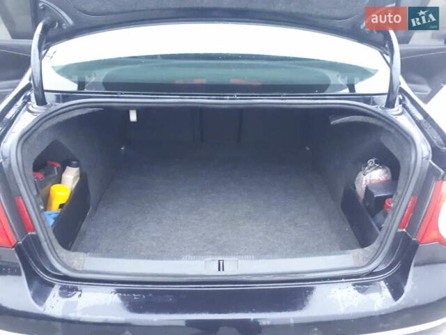 Чорний Фольксваген Пассат, об'ємом двигуна 1.98 л та пробігом 252 тис. км за 5999 $, фото 6 на Automoto.ua