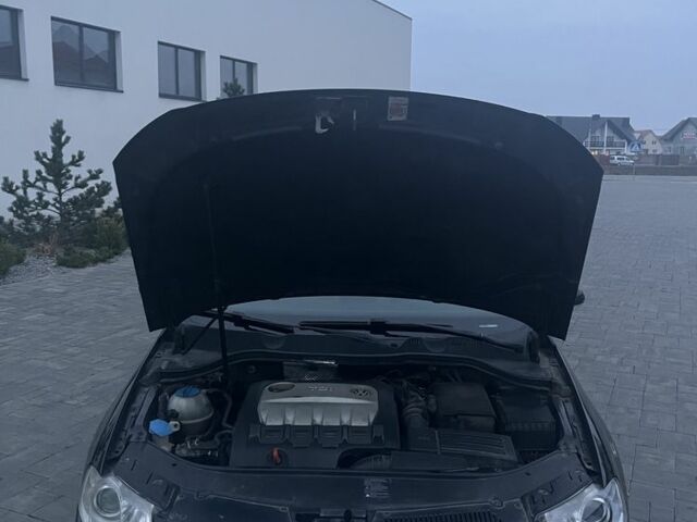 Черный Фольксваген Пассат, объемом двигателя 2 л и пробегом 271 тыс. км за 5750 $, фото 8 на Automoto.ua