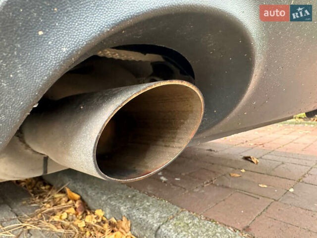 Чорний Фольксваген Пассат, об'ємом двигуна 1.6 л та пробігом 208 тис. км за 6490 $, фото 6 на Automoto.ua