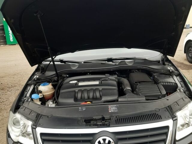 Чорний Фольксваген Пассат, об'ємом двигуна 1.6 л та пробігом 228 тис. км за 7200 $, фото 5 на Automoto.ua