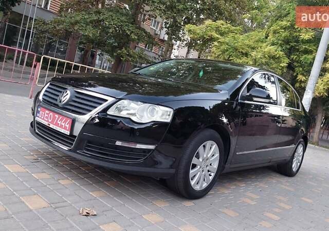 Черный Фольксваген Пассат, объемом двигателя 0 л и пробегом 186 тыс. км за 7777 $, фото 16 на Automoto.ua