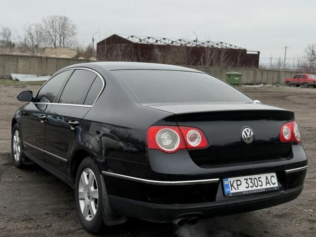 Черный Фольксваген Пассат, объемом двигателя 2 л и пробегом 250 тыс. км за 5550 $, фото 3 на Automoto.ua