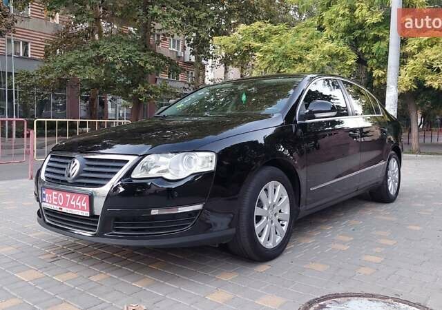 Черный Фольксваген Пассат, объемом двигателя 0 л и пробегом 186 тыс. км за 7777 $, фото 14 на Automoto.ua