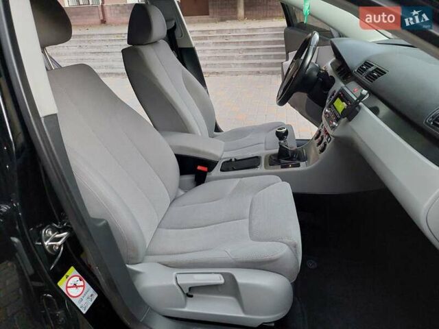 Черный Фольксваген Пассат, объемом двигателя 0 л и пробегом 186 тыс. км за 7777 $, фото 36 на Automoto.ua