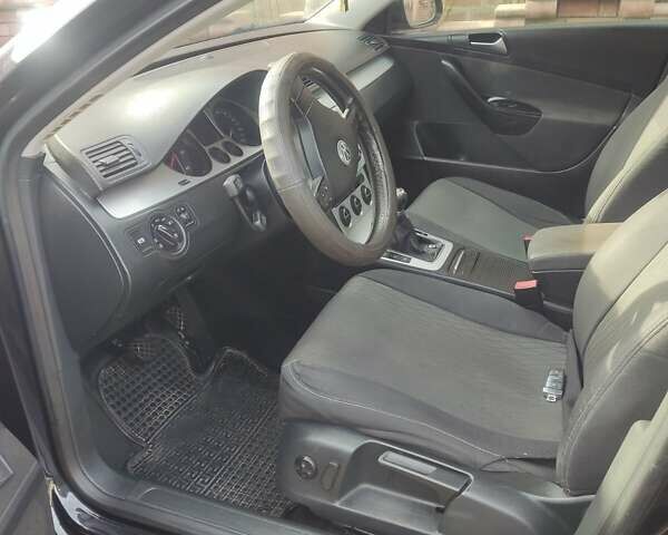 Черный Фольксваген Пассат, объемом двигателя 1.97 л и пробегом 400 тыс. км за 5950 $, фото 10 на Automoto.ua