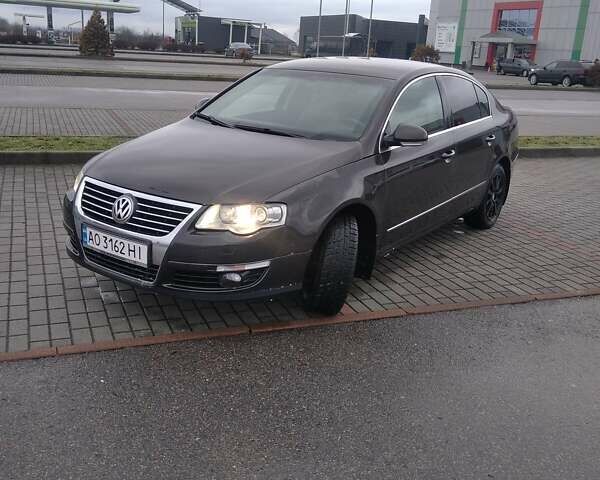 Черный Фольксваген Пассат, объемом двигателя 2 л и пробегом 270 тыс. км за 8590 $, фото 11 на Automoto.ua