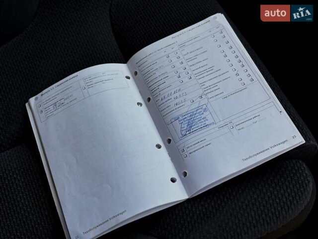 Черный Фольксваген Пассат, объемом двигателя 1.8 л и пробегом 156 тыс. км за 7500 $, фото 33 на Automoto.ua