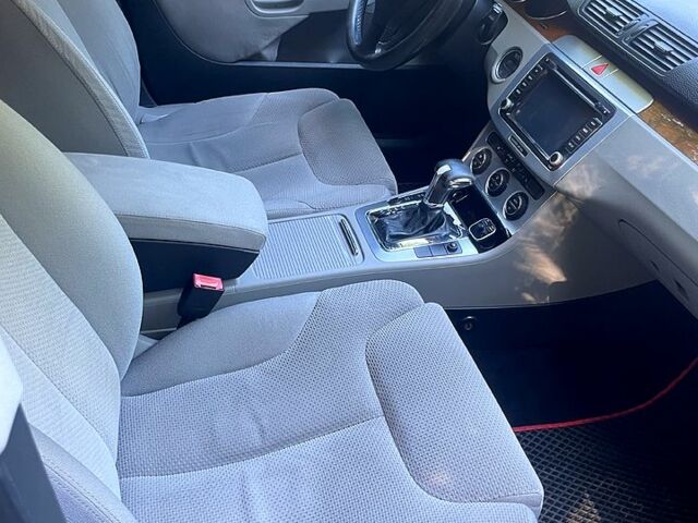 Черный Фольксваген Пассат, объемом двигателя 2 л и пробегом 320 тыс. км за 6800 $, фото 6 на Automoto.ua