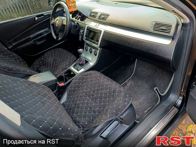 Черный Фольксваген Пассат, объемом двигателя 1.8 л и пробегом 270 тыс. км за 5200 $, фото 7 на Automoto.ua