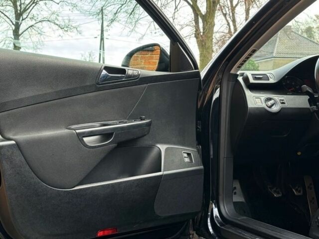 Черный Фольксваген Пассат, объемом двигателя 2 л и пробегом 257 тыс. км за 1950 $, фото 10 на Automoto.ua