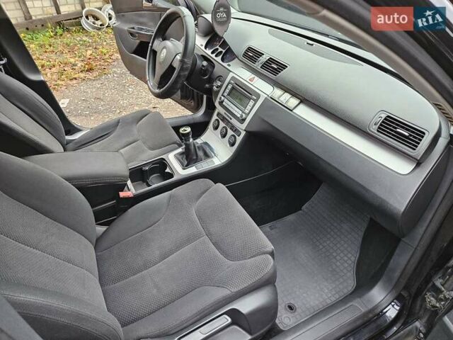 Чорний Фольксваген Пассат, об'ємом двигуна 1.8 л та пробігом 312 тис. км за 6300 $, фото 11 на Automoto.ua