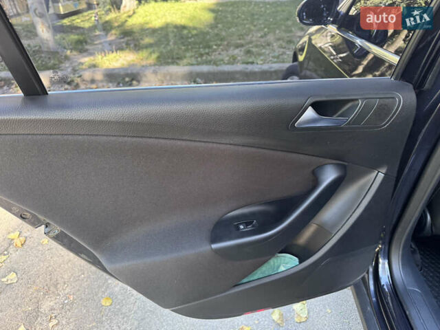 Черный Фольксваген Пассат, объемом двигателя 1.8 л и пробегом 158 тыс. км за 7000 $, фото 5 на Automoto.ua