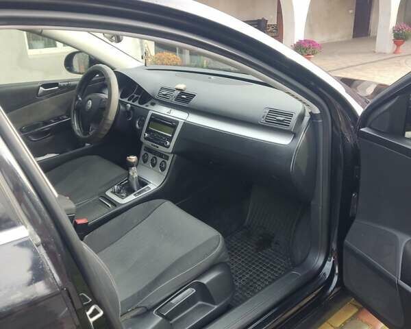 Черный Фольксваген Пассат, объемом двигателя 1.97 л и пробегом 400 тыс. км за 5950 $, фото 15 на Automoto.ua