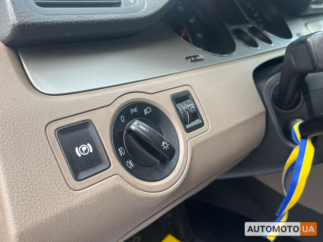 Черный Фольксваген Пассат, объемом двигателя 1.8 л и пробегом 356 тыс. км за 6900 $, фото 9 на Automoto.ua