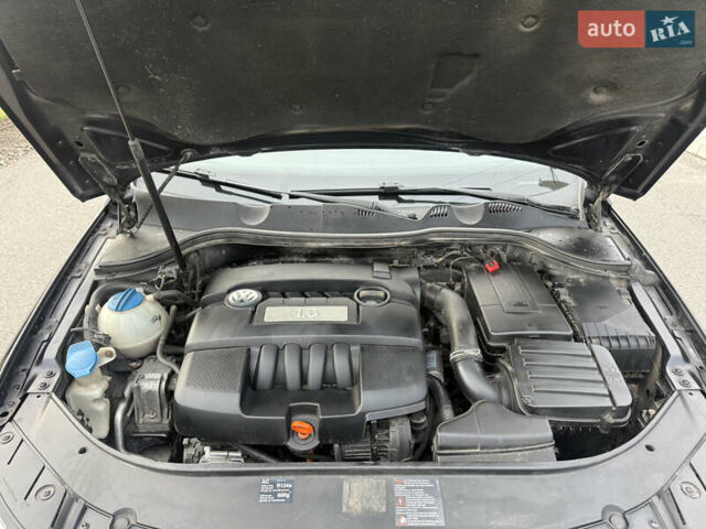 Черный Фольксваген Пассат, объемом двигателя 1.6 л и пробегом 219 тыс. км за 6800 $, фото 22 на Automoto.ua