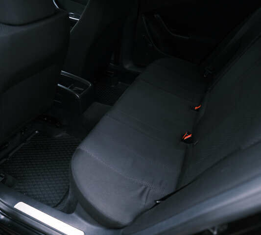 Чорний Фольксваген Пассат, об'ємом двигуна 1.8 л та пробігом 242 тис. км за 5000 $, фото 22 на Automoto.ua