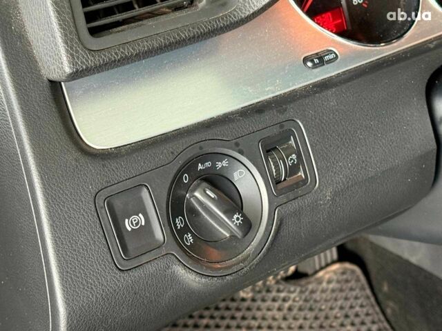 Черный Фольксваген Пассат, объемом двигателя 1.8 л и пробегом 275 тыс. км за 6990 $, фото 9 на Automoto.ua