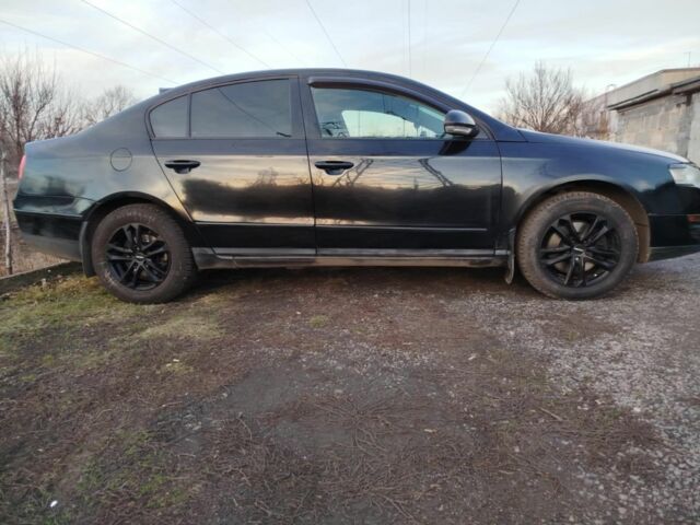 Чорний Фольксваген Пассат, об'ємом двигуна 1.8 л та пробігом 218 тис. км за 6500 $, фото 13 на Automoto.ua