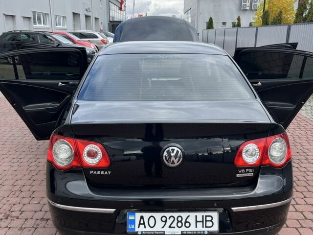 Чорний Фольксваген Пассат, об'ємом двигуна 3.2 л та пробігом 287 тис. км за 7200 $, фото 5 на Automoto.ua