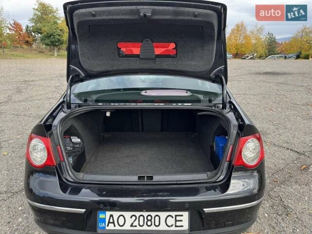 Черный Фольксваген Пассат, объемом двигателя 2 л и пробегом 307 тыс. км за 7700 $, фото 7 на Automoto.ua