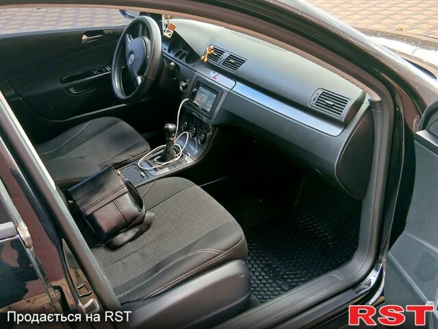 Чорний Фольксваген Пассат, об'ємом двигуна 1.8 л та пробігом 206 тис. км за 6250 $, фото 11 на Automoto.ua