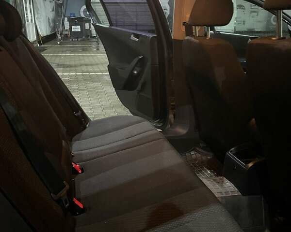 Чорний Фольксваген Пассат, об'ємом двигуна 1.8 л та пробігом 195 тис. км за 4500 $, фото 9 на Automoto.ua