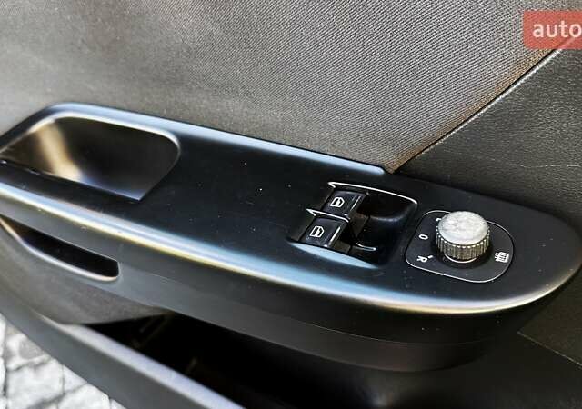 Чорний Фольксваген Пассат, об'ємом двигуна 1.8 л та пробігом 211 тис. км за 6500 $, фото 51 на Automoto.ua