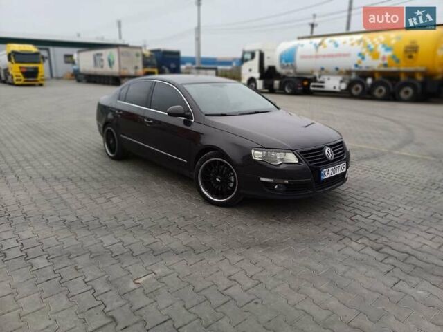 Черный Фольксваген Пассат, объемом двигателя 1.97 л и пробегом 253 тыс. км за 7800 $, фото 5 на Automoto.ua