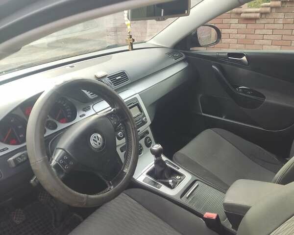 Черный Фольксваген Пассат, объемом двигателя 1.97 л и пробегом 400 тыс. км за 5950 $, фото 14 на Automoto.ua