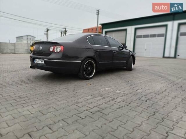 Черный Фольксваген Пассат, объемом двигателя 1.97 л и пробегом 253 тыс. км за 7800 $, фото 4 на Automoto.ua