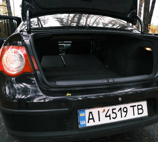 Чорний Фольксваген Пассат, об'ємом двигуна 1.8 л та пробігом 242 тис. км за 5000 $, фото 24 на Automoto.ua