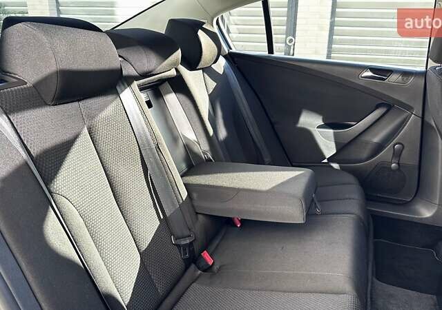 Чорний Фольксваген Пассат, об'ємом двигуна 1.8 л та пробігом 211 тис. км за 6500 $, фото 29 на Automoto.ua