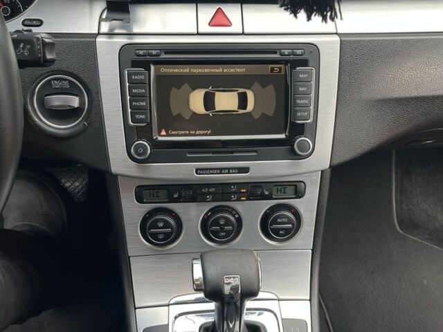 Чорний Фольксваген Пассат, об'ємом двигуна 3.2 л та пробігом 287 тис. км за 7200 $, фото 12 на Automoto.ua