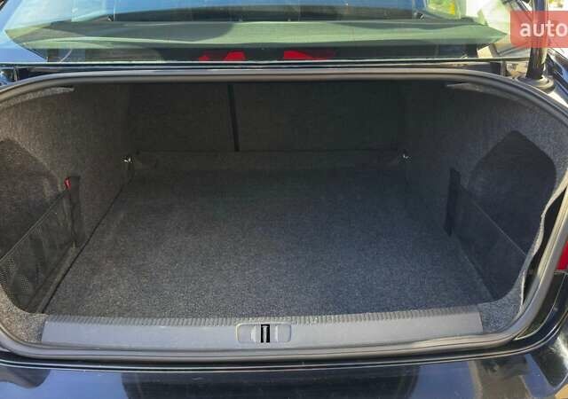 Чорний Фольксваген Пассат, об'ємом двигуна 1.8 л та пробігом 211 тис. км за 6500 $, фото 12 на Automoto.ua