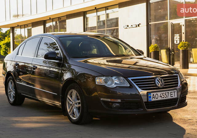 Черный Фольксваген Пассат, объемом двигателя 1.8 л и пробегом 264 тыс. км за 7800 $, фото 8 на Automoto.ua