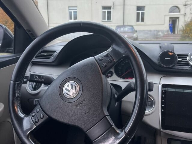 Черный Фольксваген Пассат, объемом двигателя 1.4 л и пробегом 195 тыс. км за 8000 $, фото 11 на Automoto.ua