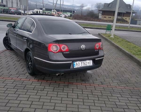 Черный Фольксваген Пассат, объемом двигателя 2 л и пробегом 270 тыс. км за 8590 $, фото 7 на Automoto.ua