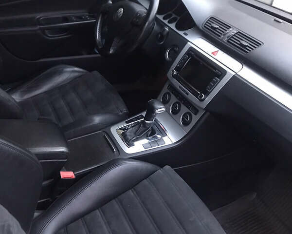 Черный Фольксваген Пассат, объемом двигателя 1.8 л и пробегом 271 тыс. км за 7250 $, фото 2 на Automoto.ua