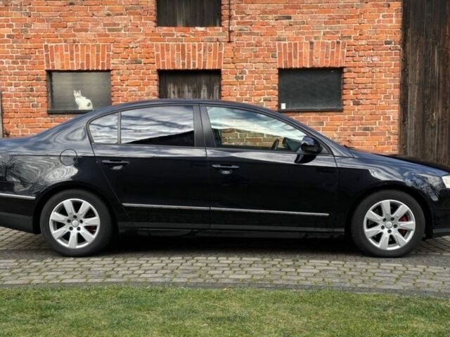 Черный Фольксваген Пассат, объемом двигателя 2 л и пробегом 257 тыс. км за 1950 $, фото 6 на Automoto.ua