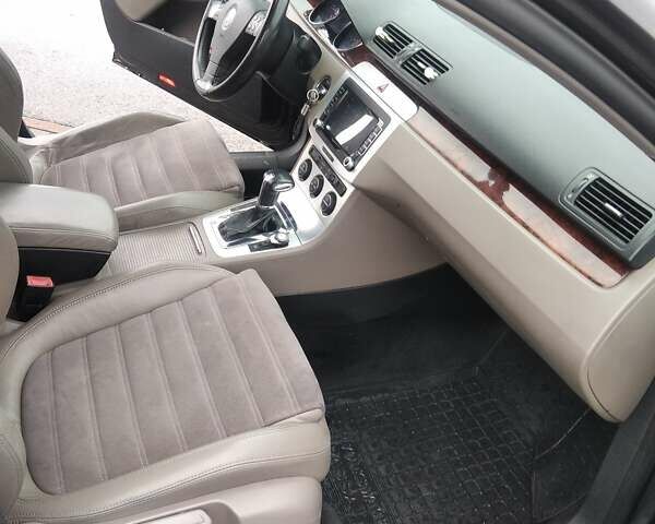 Черный Фольксваген Пассат, объемом двигателя 2 л и пробегом 270 тыс. км за 8590 $, фото 1 на Automoto.ua