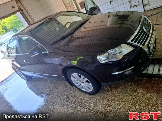 Черный Фольксваген Пассат, объемом двигателя 1.8 л и пробегом 231 тыс. км за 5400 $, фото 12 на Automoto.ua