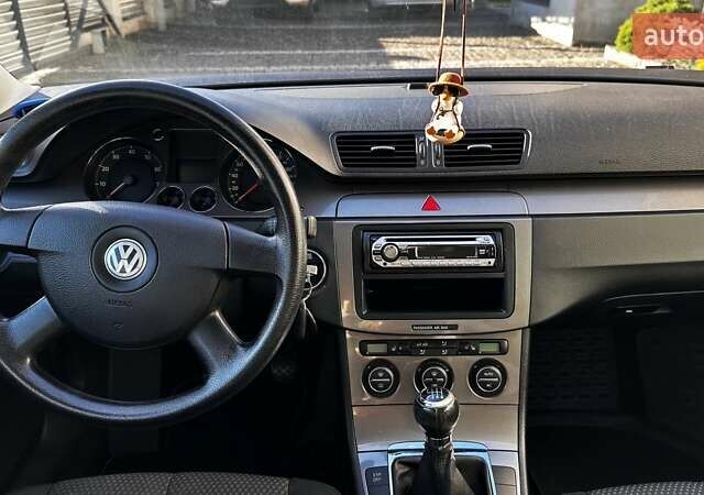 Чорний Фольксваген Пассат, об'ємом двигуна 1.8 л та пробігом 211 тис. км за 6500 $, фото 32 на Automoto.ua