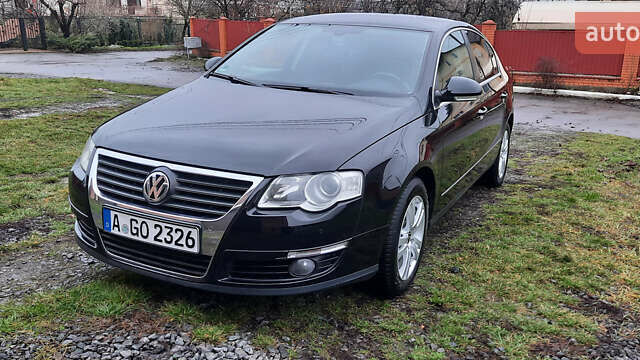 Черный Фольксваген Пассат, объемом двигателя 1.4 л и пробегом 200 тыс. км за 6900 $, фото 4 на Automoto.ua