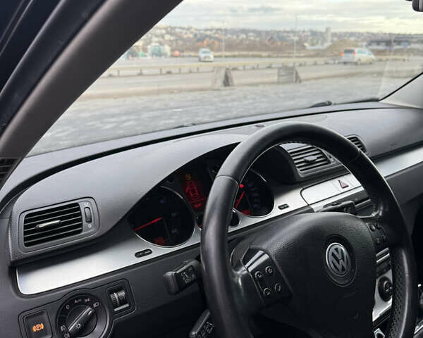 Чорний Фольксваген Пассат, об'ємом двигуна 1.97 л та пробігом 286 тис. км за 7000 $, фото 6 на Automoto.ua