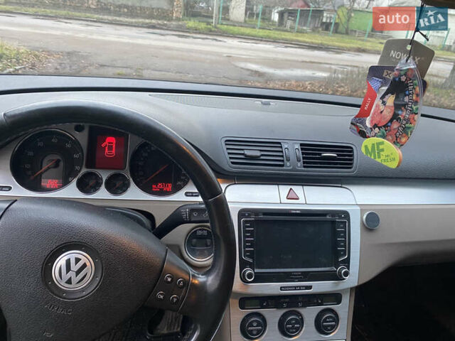 Черный Фольксваген Пассат, объемом двигателя 1.39 л и пробегом 250 тыс. км за 5500 $, фото 6 на Automoto.ua